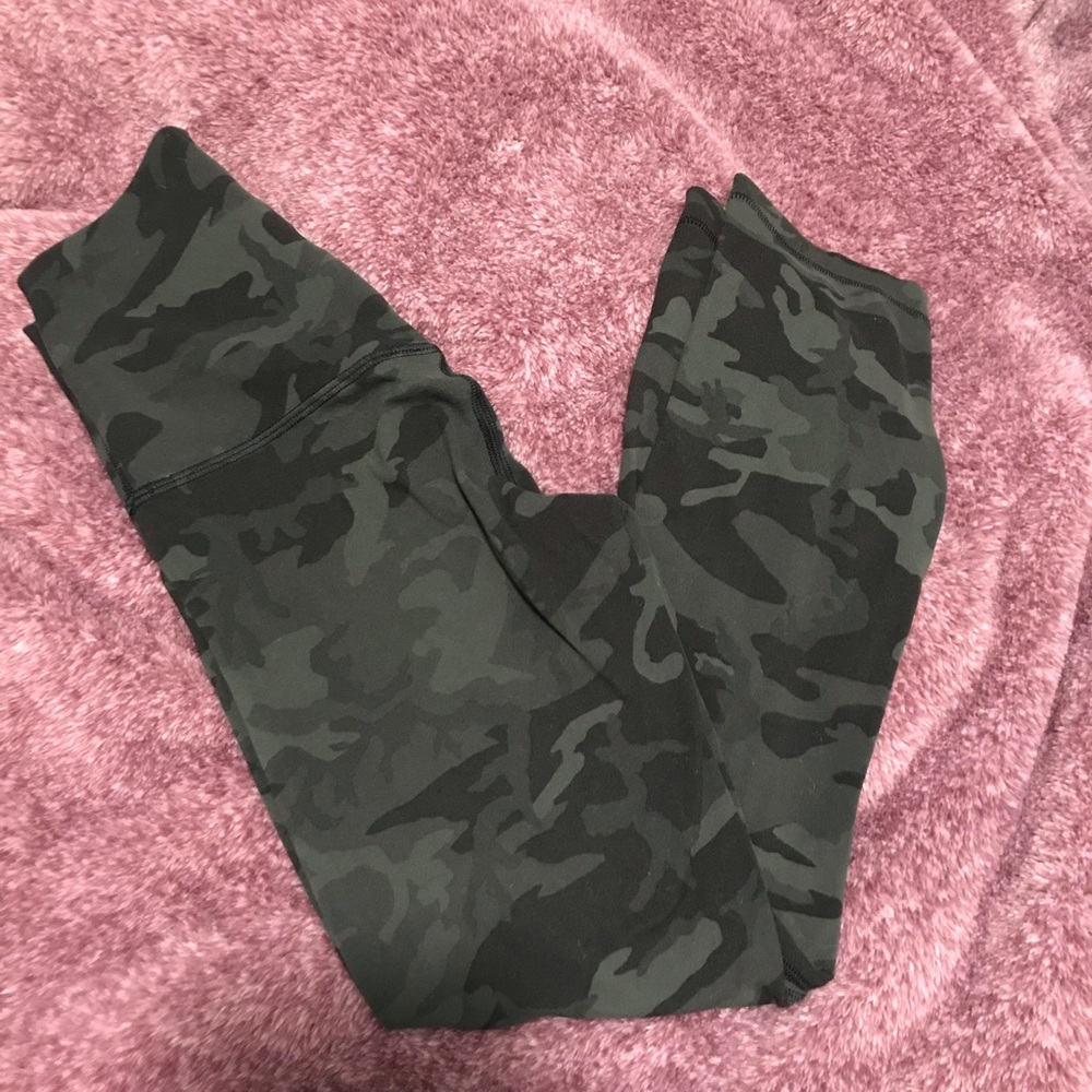 Lulu align crop❌SOLD❌